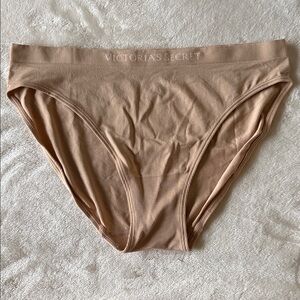 Victoria's Secret Seamless Bikini Panty Tan Nude Size L